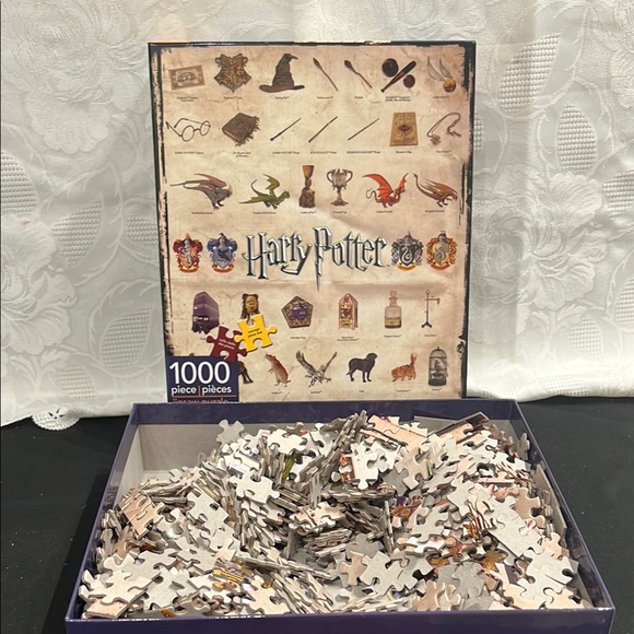AQUARIUS Harry Potter Puzzle Icons 1000 Piece Jigsaw Puzzle - Picture 3 of 5